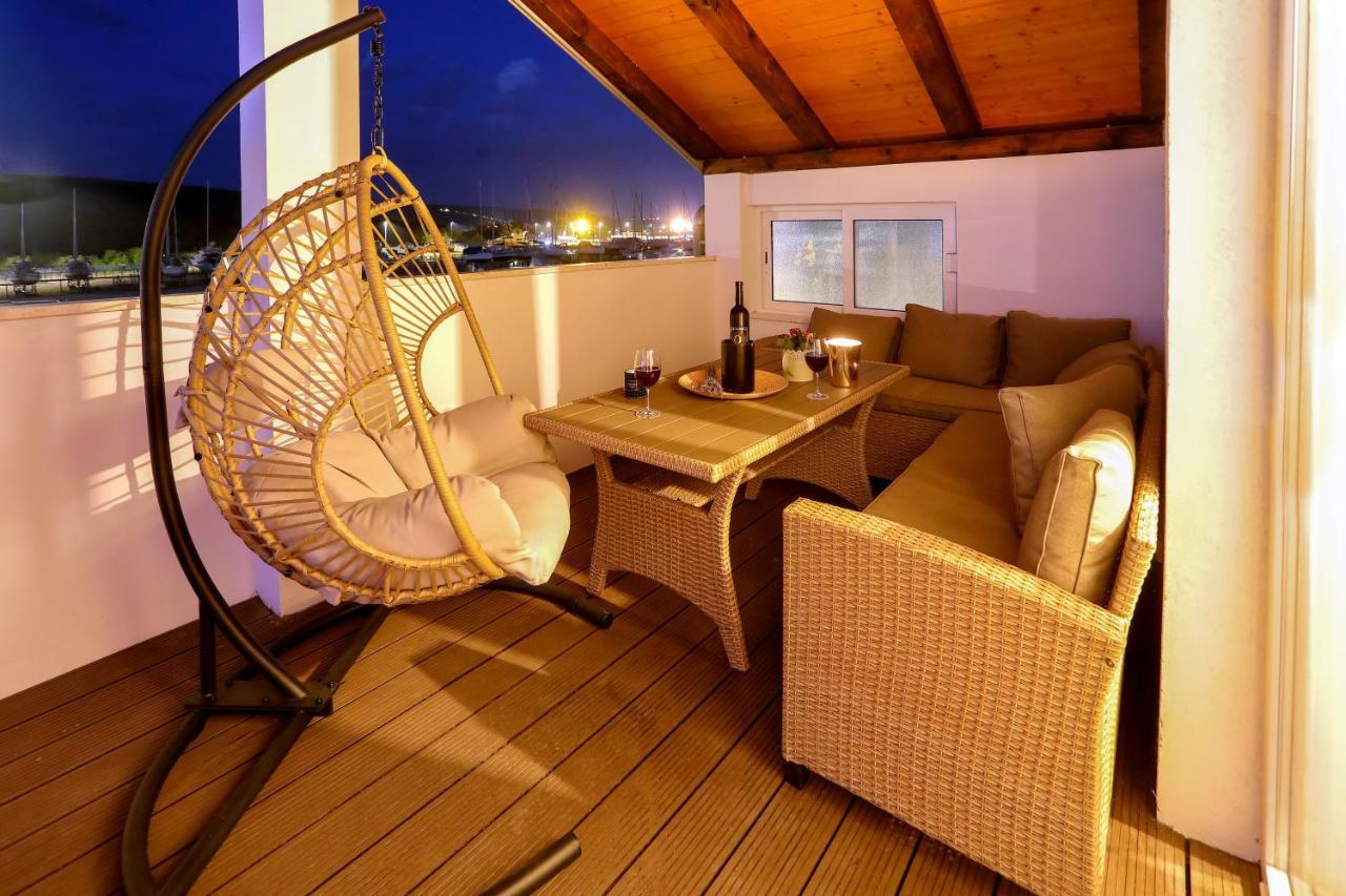 Luxury Apartments Monika Near The Sea With Private Parking 비빈제 외부 사진