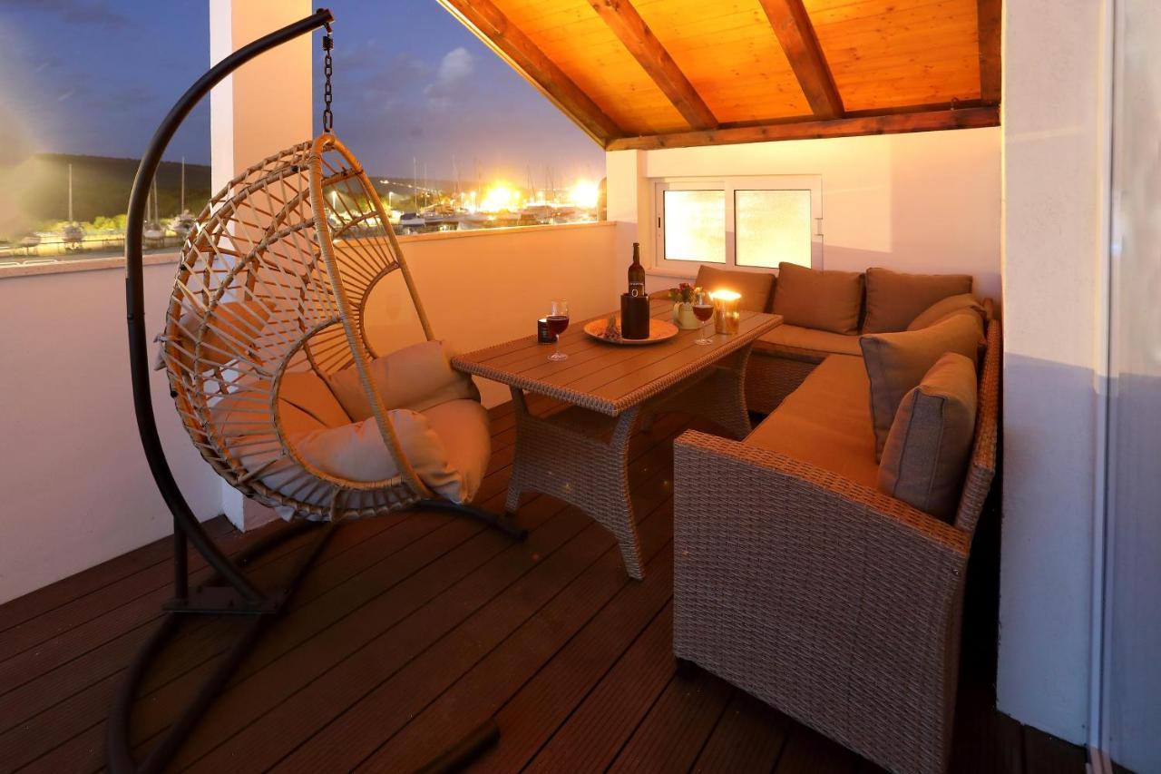 Luxury Apartments Monika Near The Sea With Private Parking 비빈제 외부 사진
