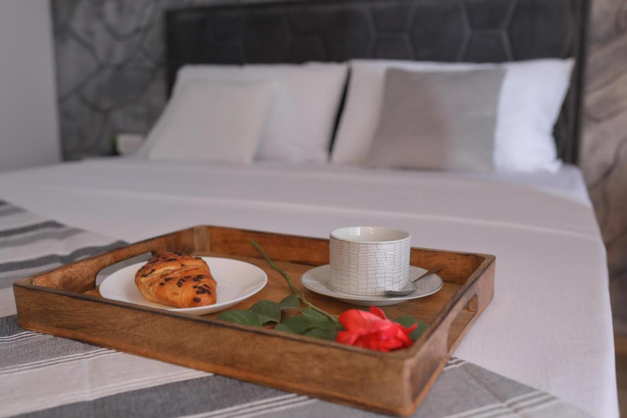 Luxury Apartments Monika Near The Sea With Private Parking 비빈제 외부 사진