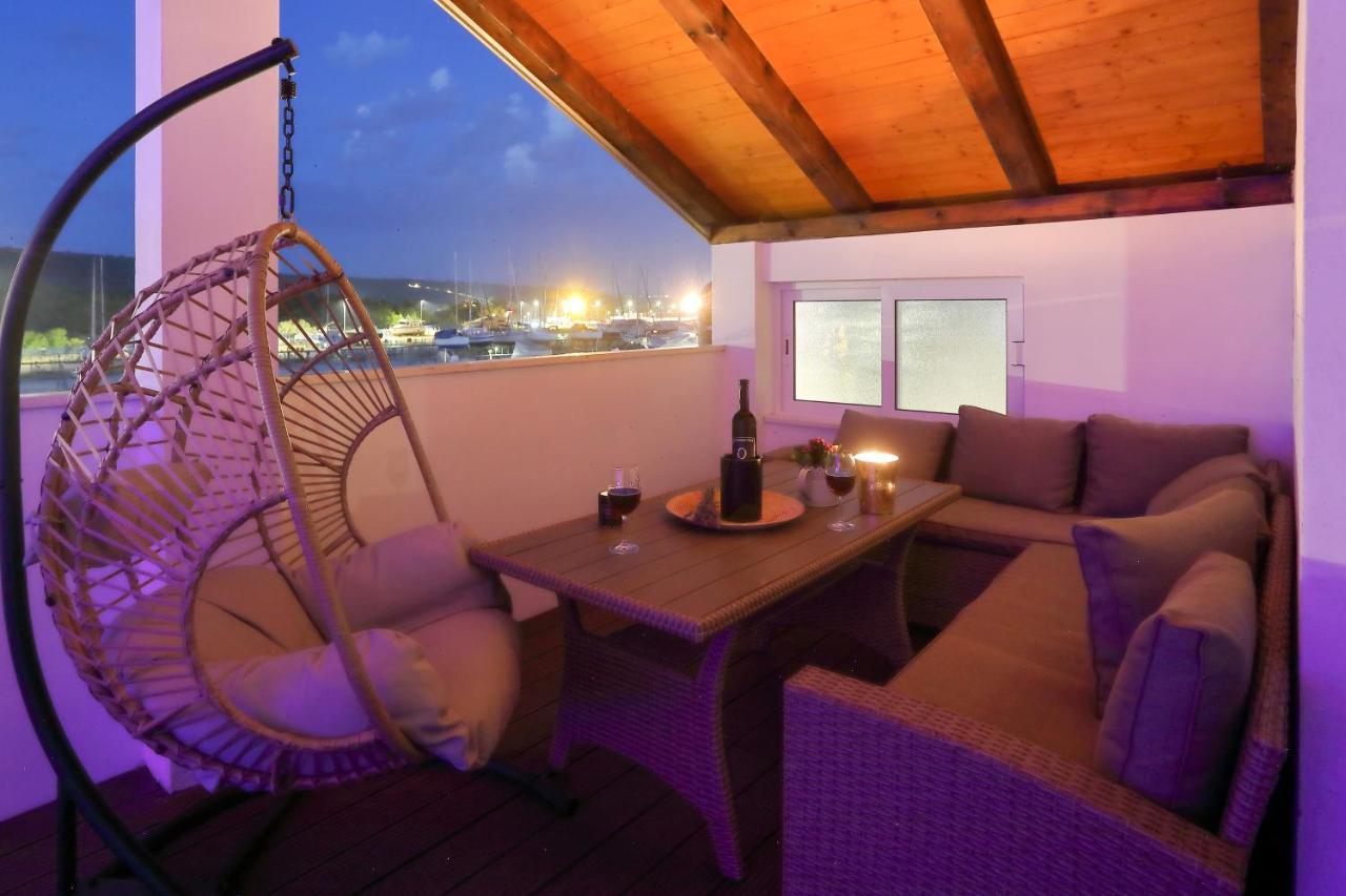 Luxury Apartments Monika Near The Sea With Private Parking 비빈제 외부 사진