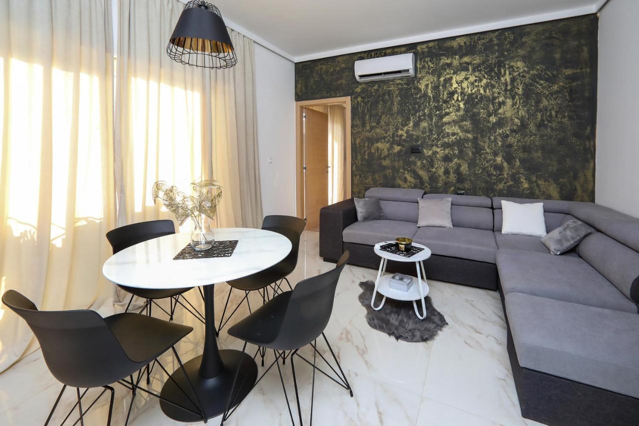 Luxury Apartments Monika Near The Sea With Private Parking 비빈제 외부 사진