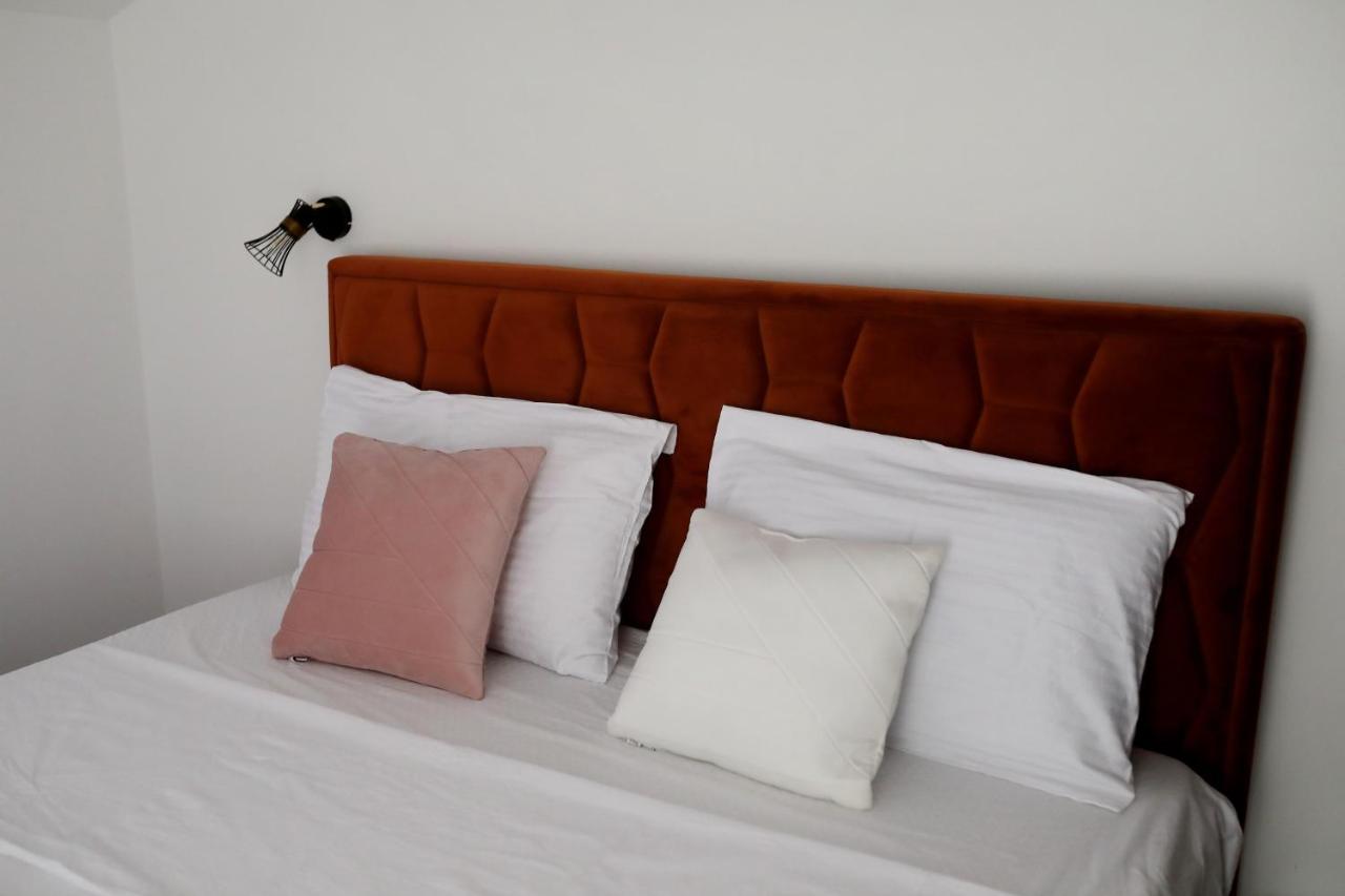 Luxury Apartments Monika Near The Sea With Private Parking 비빈제 외부 사진